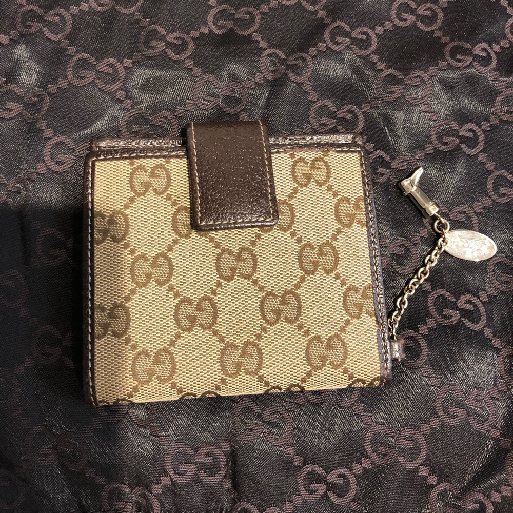Authentic Gucci wallet